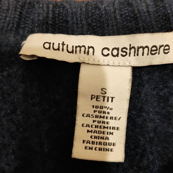 Luxury navy Cashmere crew neck textured sweater - Picture 3 of 9